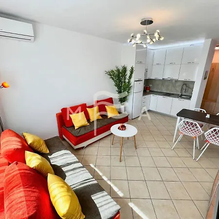 Apartament Orange 735