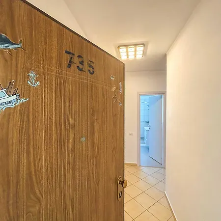 Orange 735 Durrës