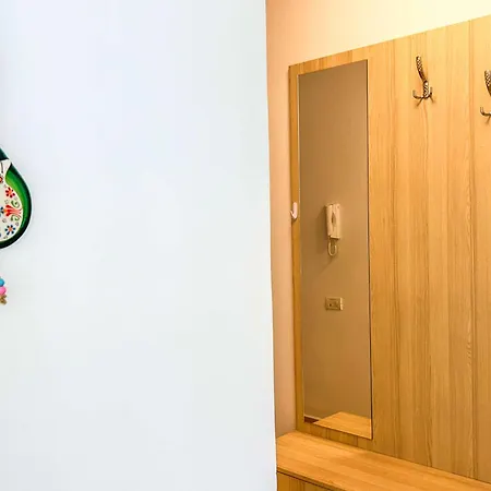 Apartment Orange 735