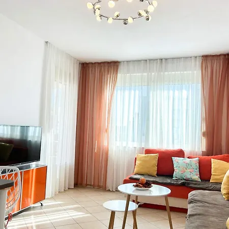 Orange 735 Apartment *
