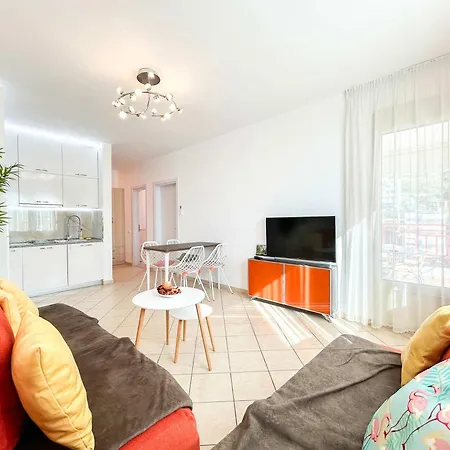 Orange 735 Apartament
